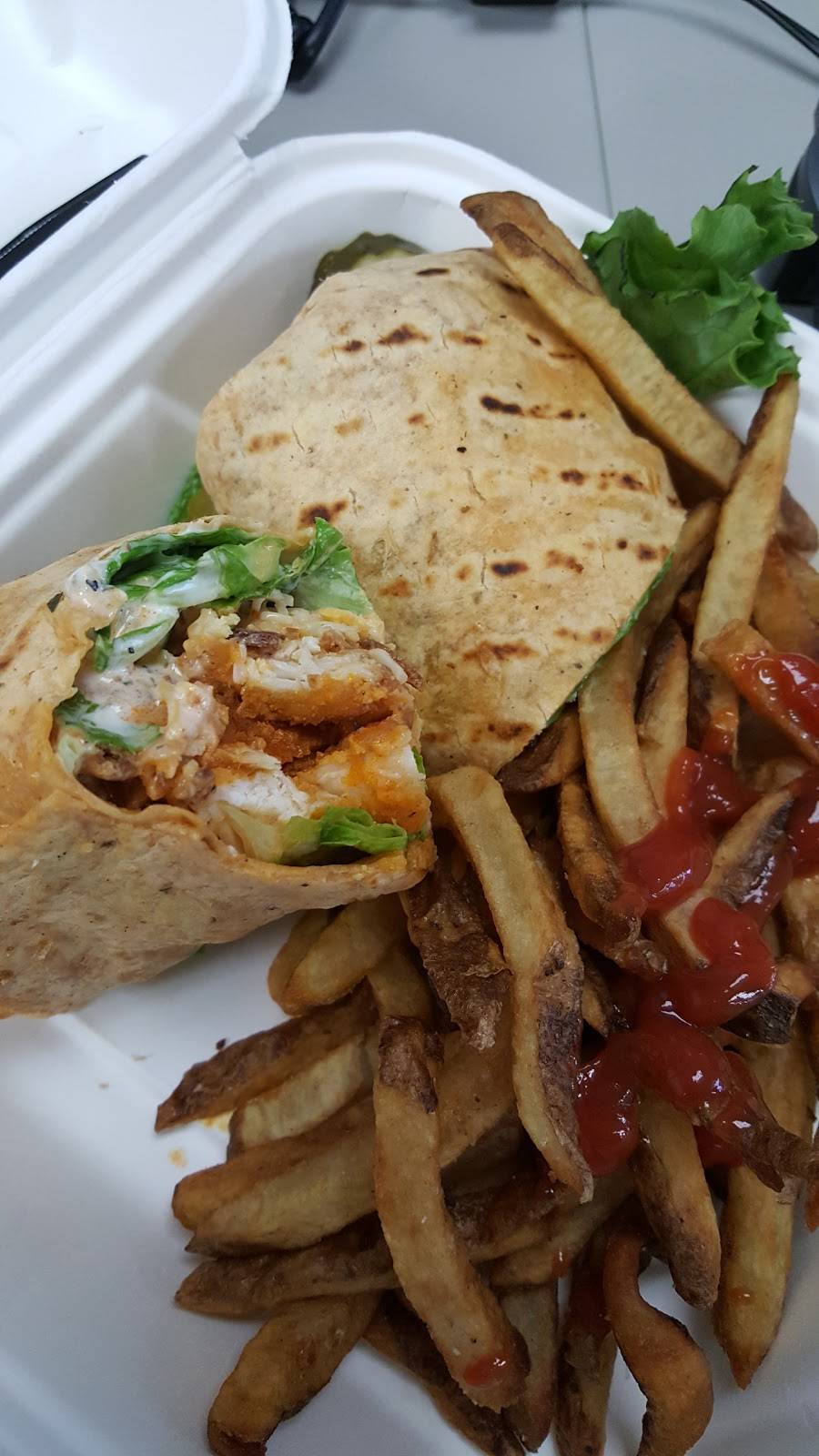 The Spot Sports Bar & Grill | restaurant | 4224 E Valley Rd, Renton, WA 98057, USA | 4252518053 OR +1 425-251-8053