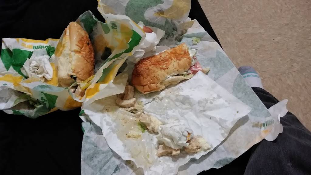 Subway | restaurant | 1140 Monroe Ave NW, Grand Rapids, MI 49503, USA | 6169139471 OR +1 616-913-9471