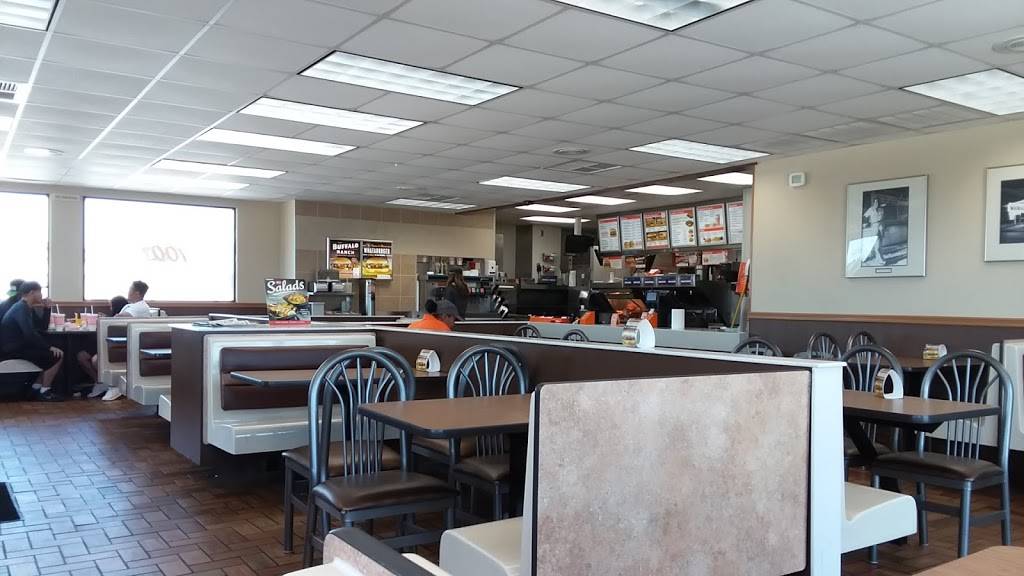Whataburger | restaurant | 1506 W Buckingham Rd, Garland, TX 75042, USA | 9722766900 OR +1 972-276-6900
