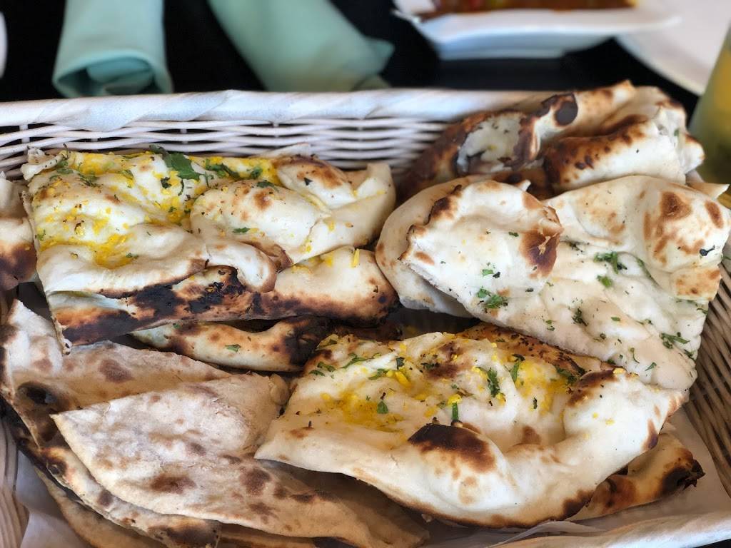 Chutneys Queen Anne | restaurant | 519 1st Ave N, Seattle, WA 98109, USA | 2062846799 OR +1 206-284-6799