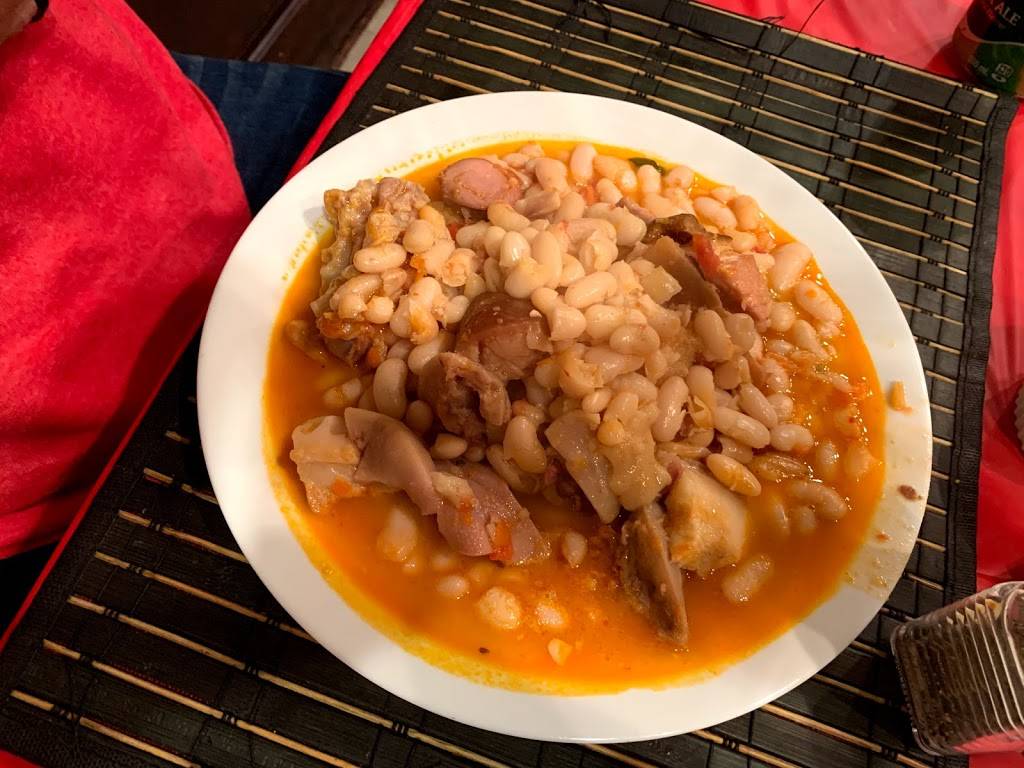 Costa Verde | restaurant | 370 Oakwood Ave, York, ON M6E 2V4, Canada | 4166589577 OR +1 416-658-9577