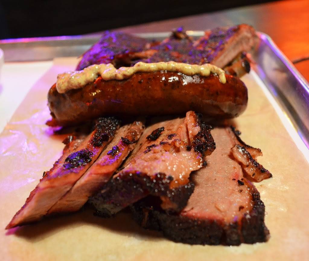 Nancys Bar-B-Q | restaurant | 301 S Pineapple Ave, Sarasota, FL 34237, USA | 9413662271 OR +1 941-366-2271