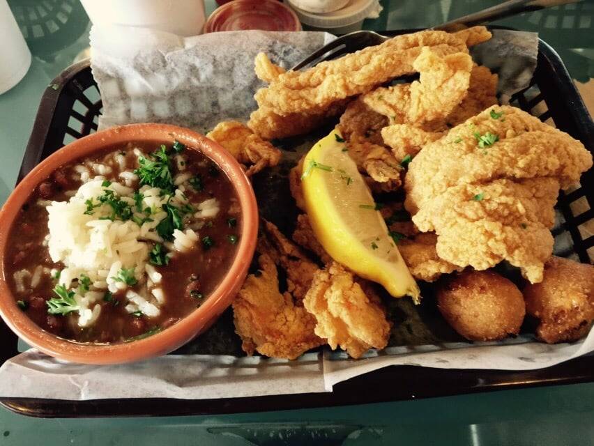Catfish Station- Beechnut | restaurant | 7903 Beechnut St, Houston, TX 77074, USA | 8329684016 OR +1 832-968-4016