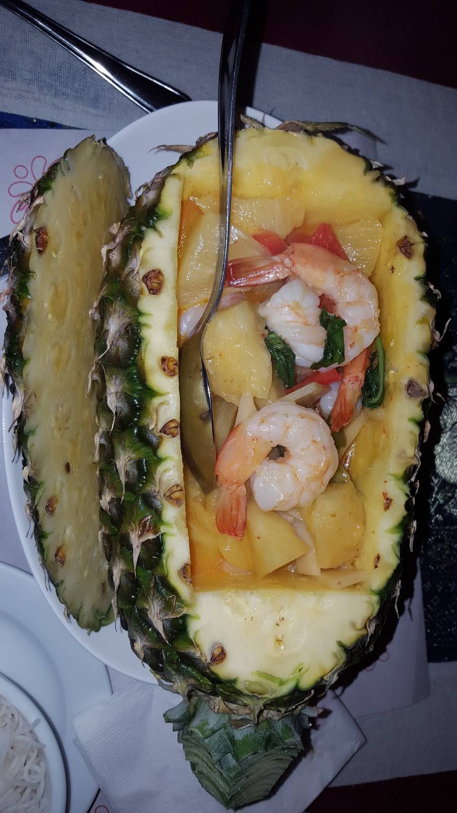 Restaurant Éléphant DOr | restaurant | 3177 Ch Ste-Foy, Québec, QC G1X 1R3, Canada | 5817427574 OR +1 581-742-7574