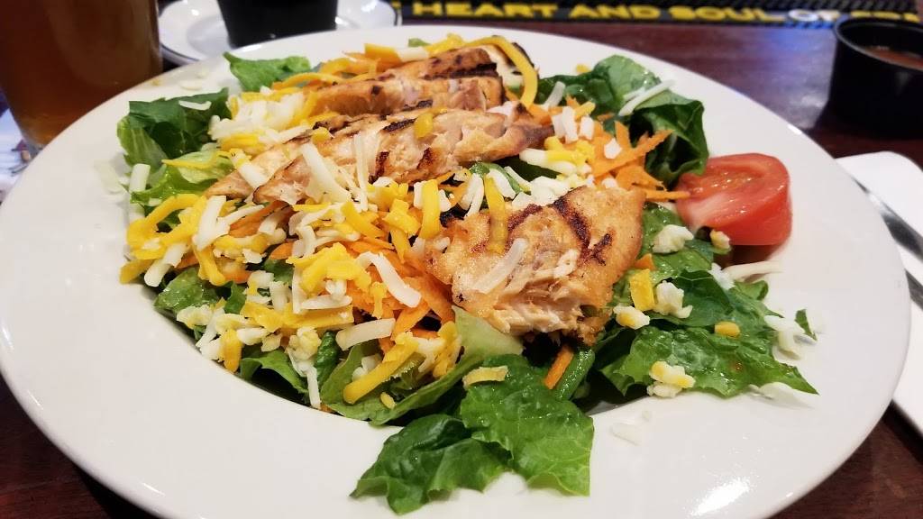 J.J. Bitting Brewing Co. | restaurant | 33 Main St, Woodbridge, NJ 07095, USA | 7326342929 OR +1 732-634-2929