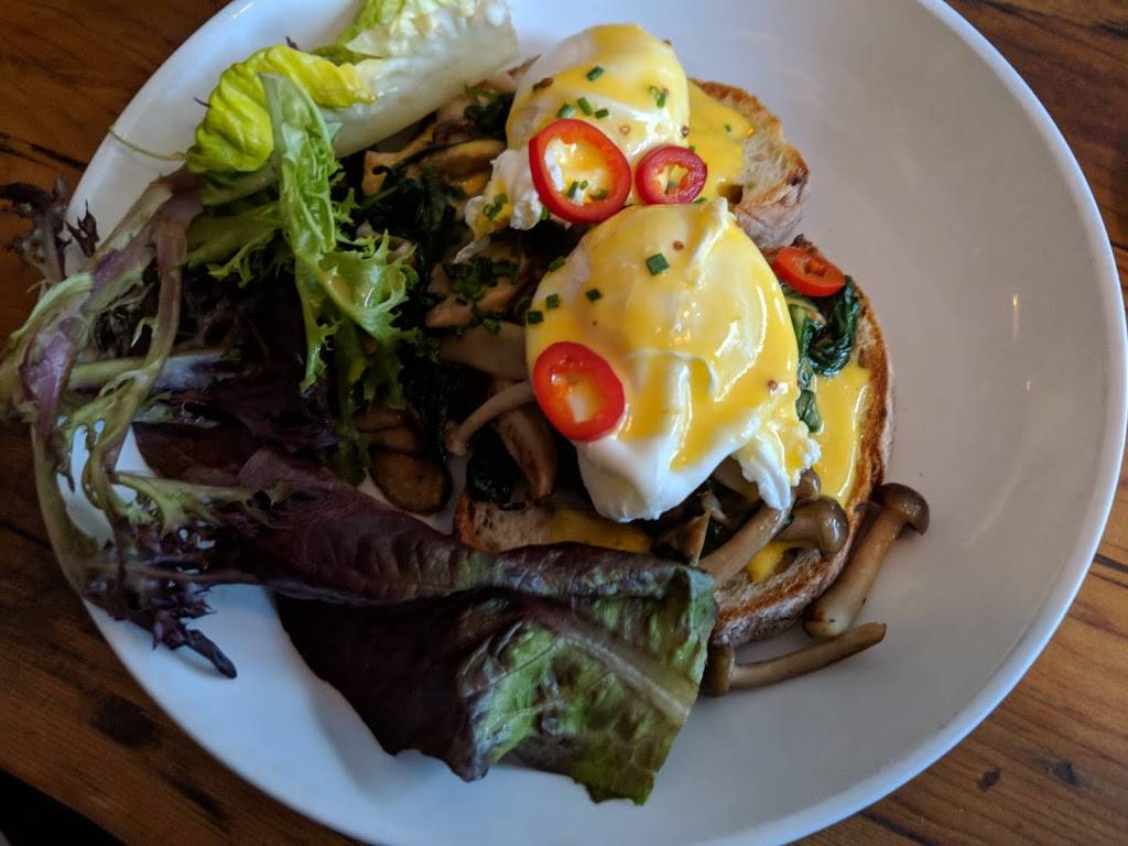 Edi & The Wolf | restaurant | 102 Avenue C, New York, NY 10009, USA | 2125981040 OR +1 212-598-1040