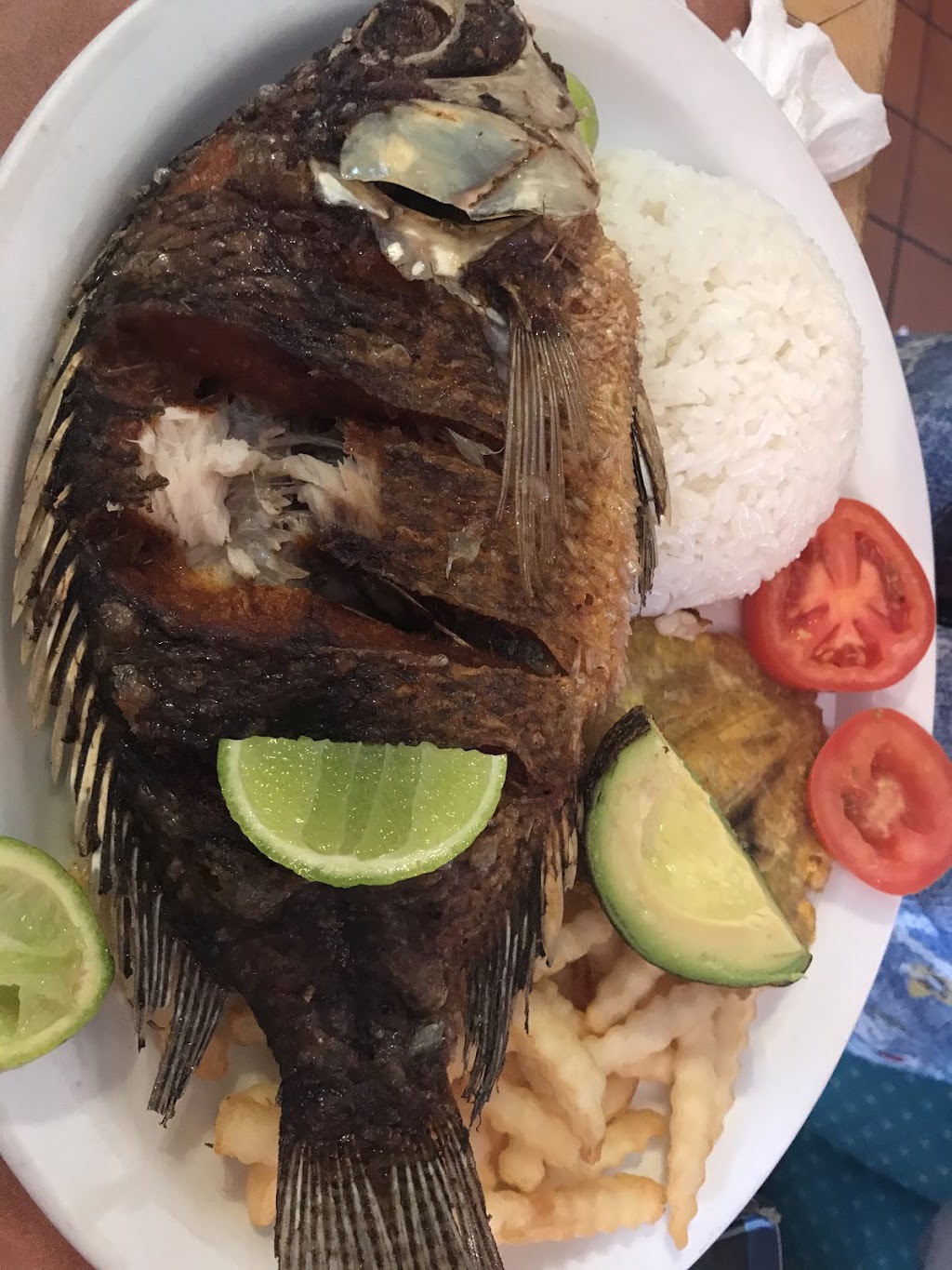 Mangos Con Sabor A Colombia #2 | restaurant | 2248 W Capitol Ave, West Sacramento, CA 95691, USA | 9163723841 OR +1 916-372-3841