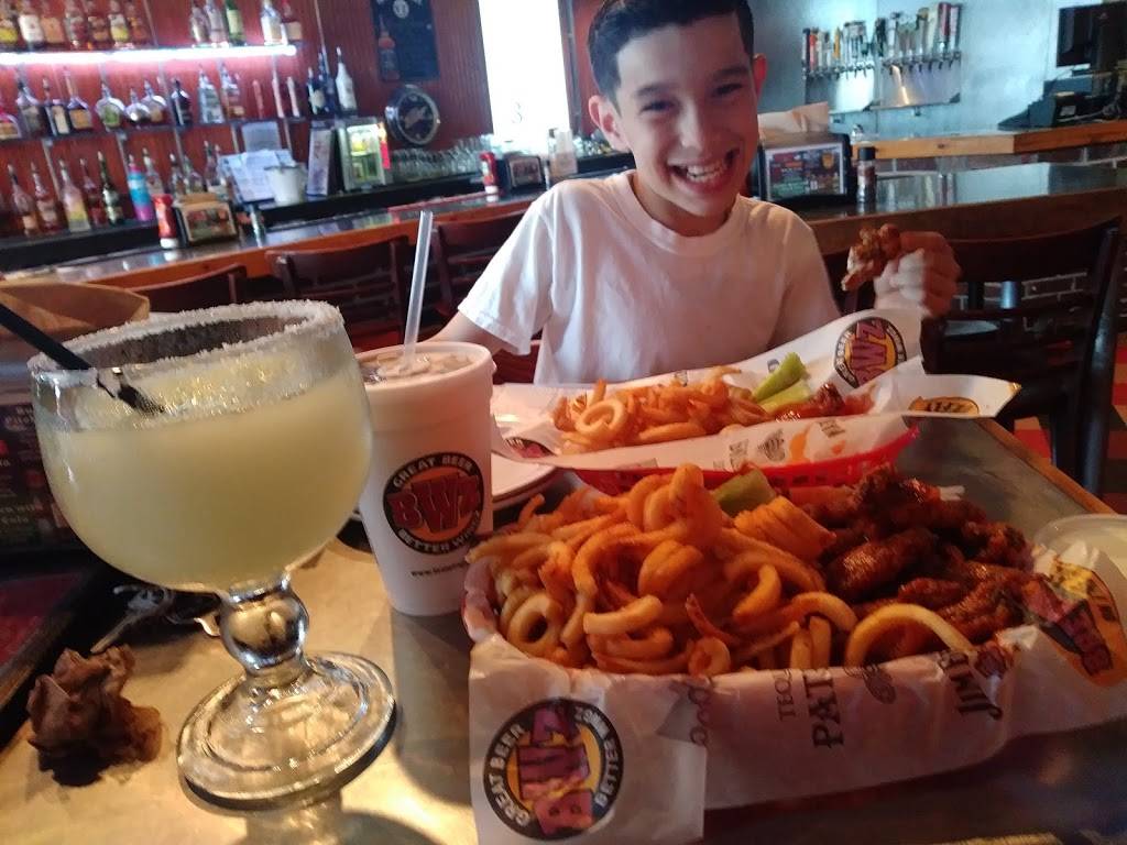 Brewingz | restaurant | 5598B North Fwy, Houston, TX 77076, USA | 7136959464 OR +1 713-695-9464