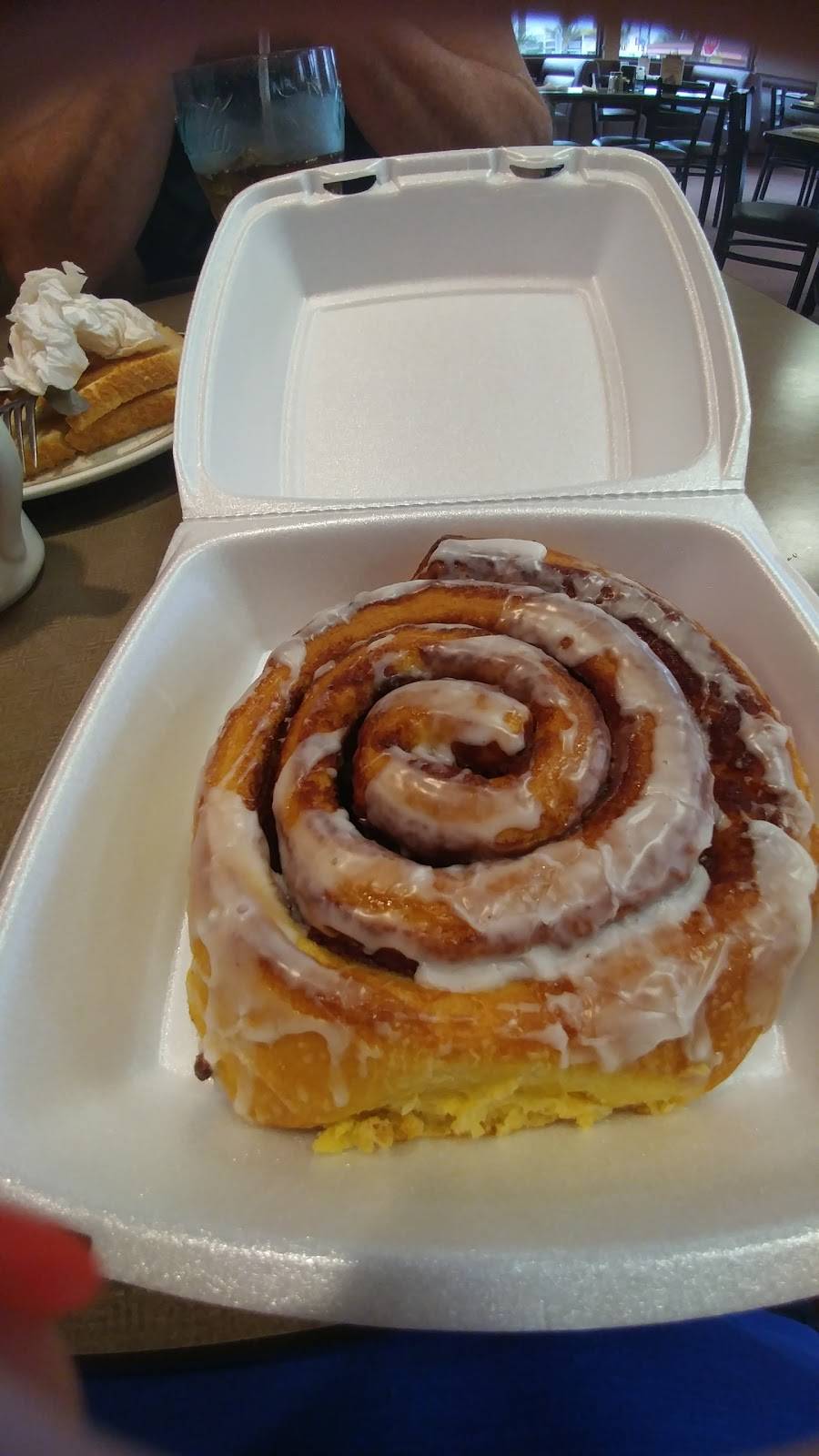 J & Ms Family Restaurant | restaurant | 1215 E Valley Pkwy, Escondido, CA 92027, USA | 7607453710 OR +1 760-745-3710