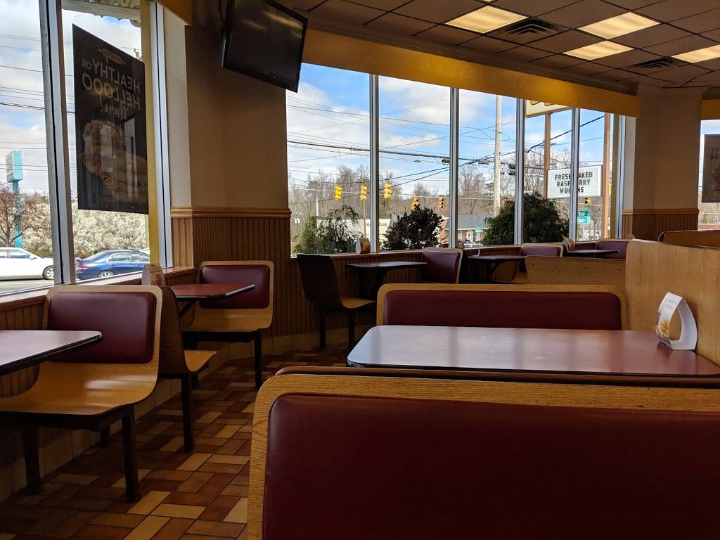 Biscuitville | cafe | 1700 S Church St, Burlington, NC 27215, USA | 3362295382 OR +1 336-229-5382