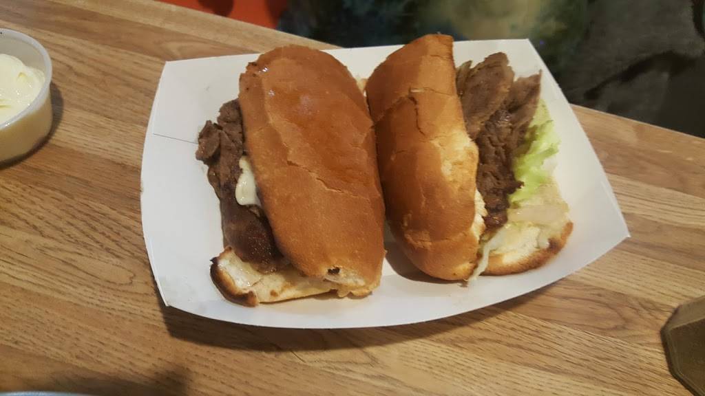 Fairlington Pizza | restaurant | 1715 Centre Plaza, Alexandria, VA 22302, USA | 7039986711 OR +1 703-998-6711