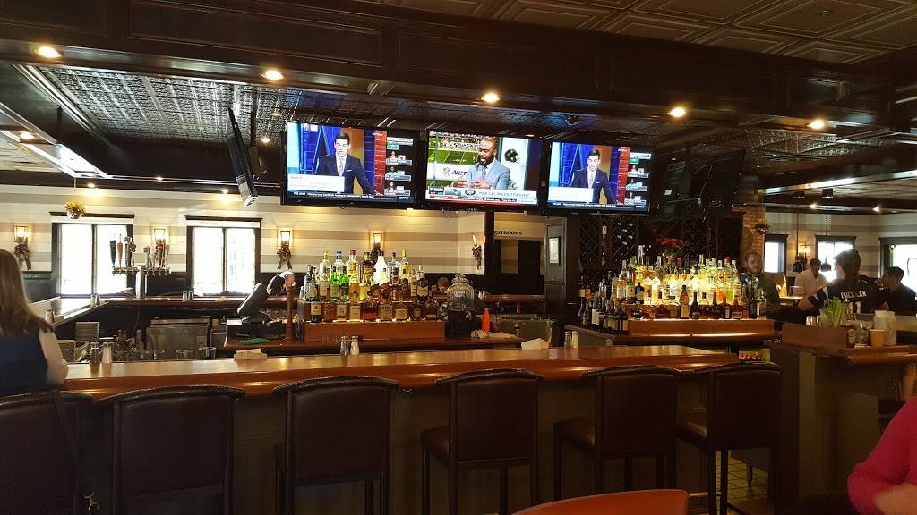 Dischs Route 53 Tavern | restaurant | 615 Washington St, Pembroke, MA 02359, USA | 7818262532 OR +1 781-826-2532