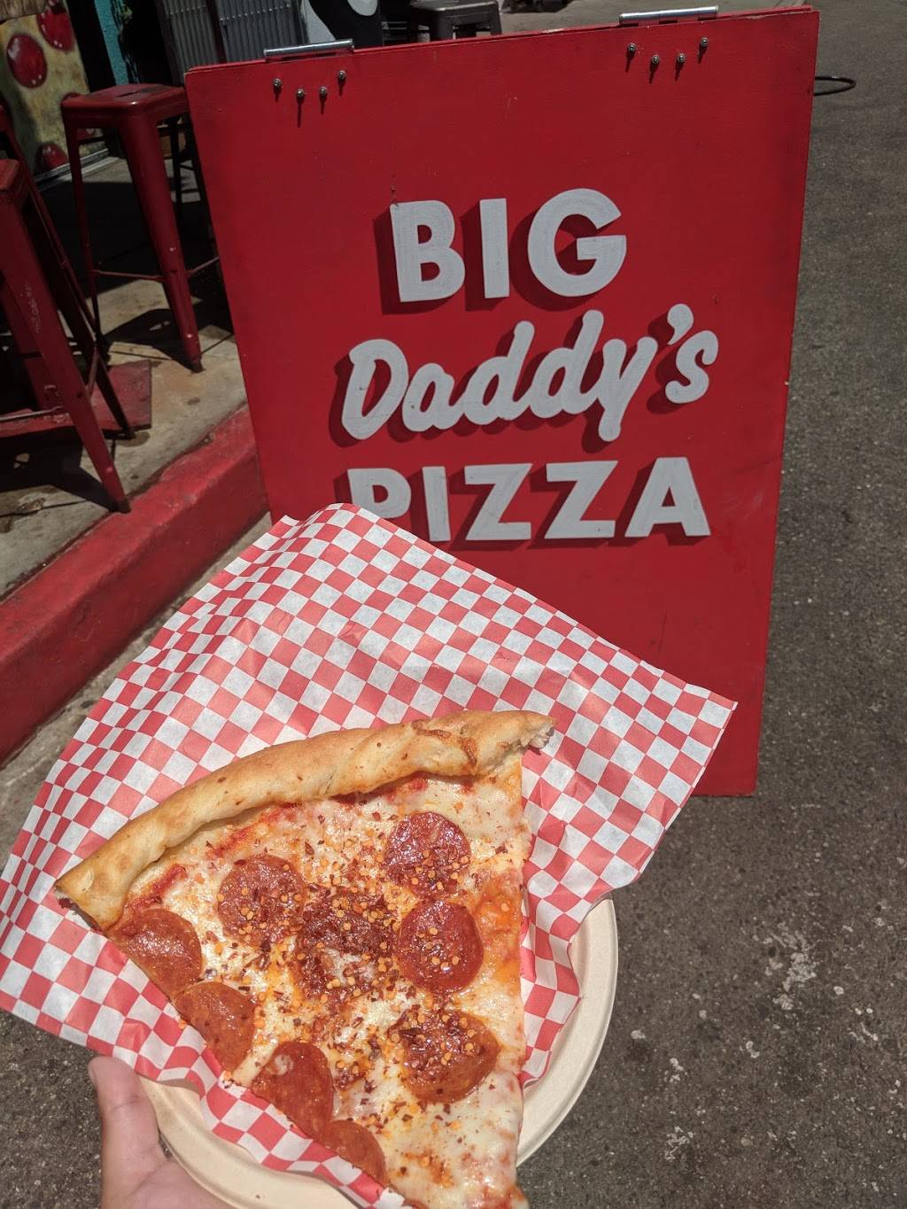 Big Daddys Pizza | restaurant | 1425 Ocean Front Walk, Venice, CA 90291, USA | 4247448537 OR +1 424-744-8537