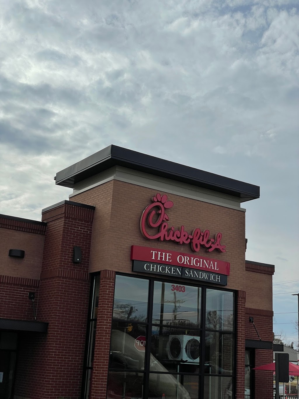 Chick-fil-A | restaurant | 3403 Halls Ferry Rd, Vicksburg, MS 39180, USA | 6016610001 OR +1 601-661-0001