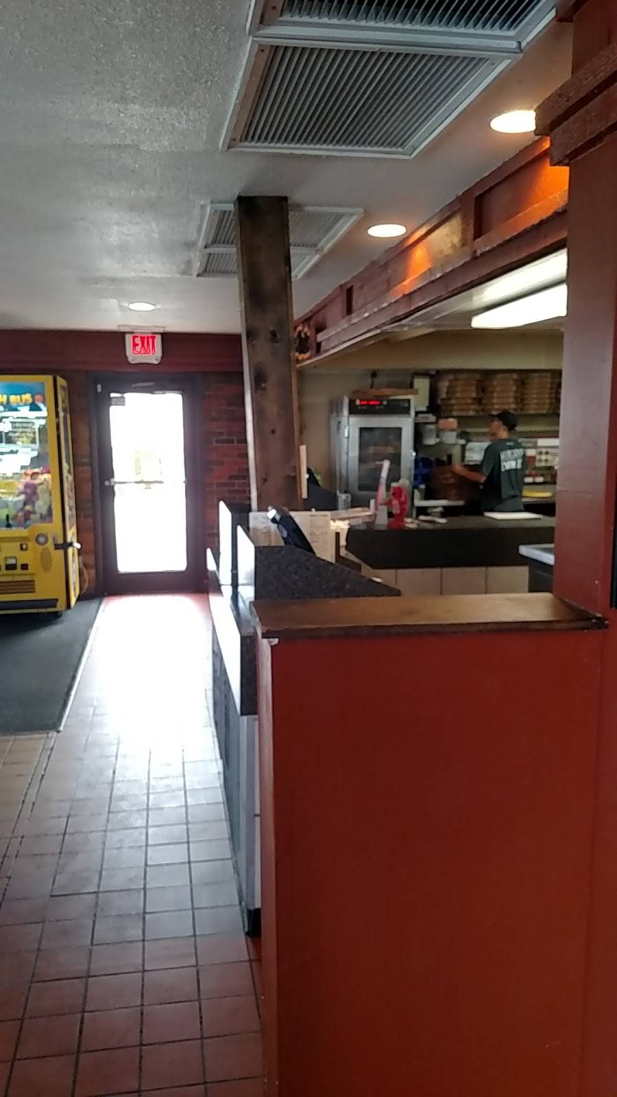 Pizza Hut | meal delivery | 3545 N Yarbrough Dr, El Paso, TX 79925, USA | 9152282679 OR +1 915-228-2679