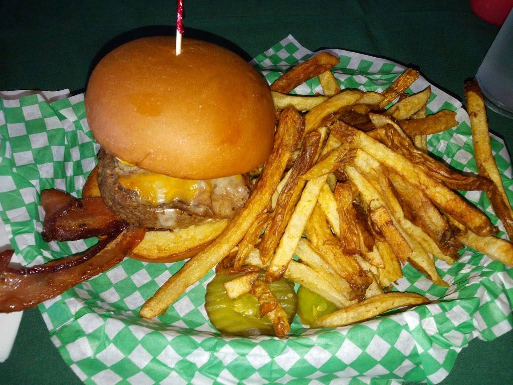 Shamrocks | restaurant | 995 7th St W, St Paul, MN 55102, USA | 6512289925 OR +1 651-228-9925