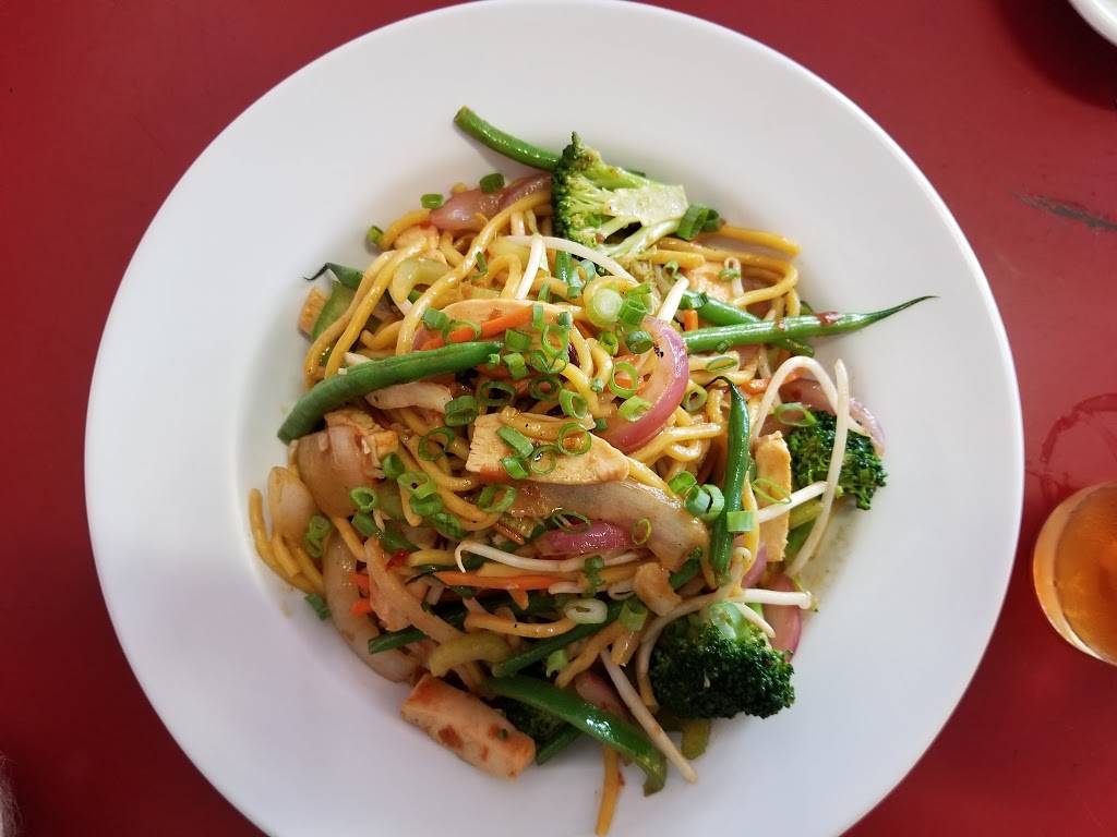 Nori Asian Kitchen & Sushi | restaurant | 2025 Bird St, Oroville, CA 95965, USA | 5303533329 OR +1 530-353-3329