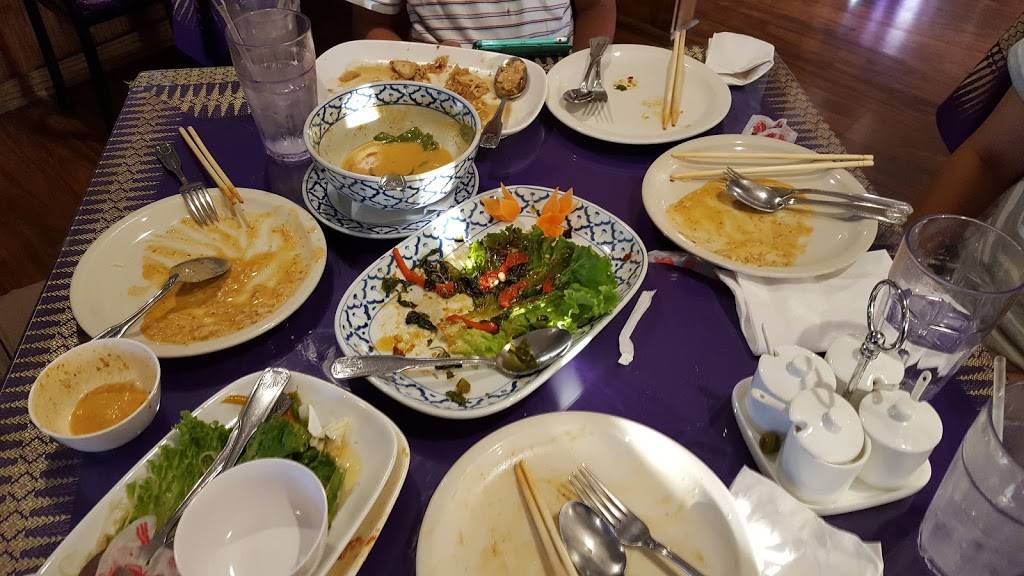 Thai Luang Restaurant | restaurant | 171 Elden St, Herndon, VA 20170, USA | 7034782233 OR +1 703-478-2233