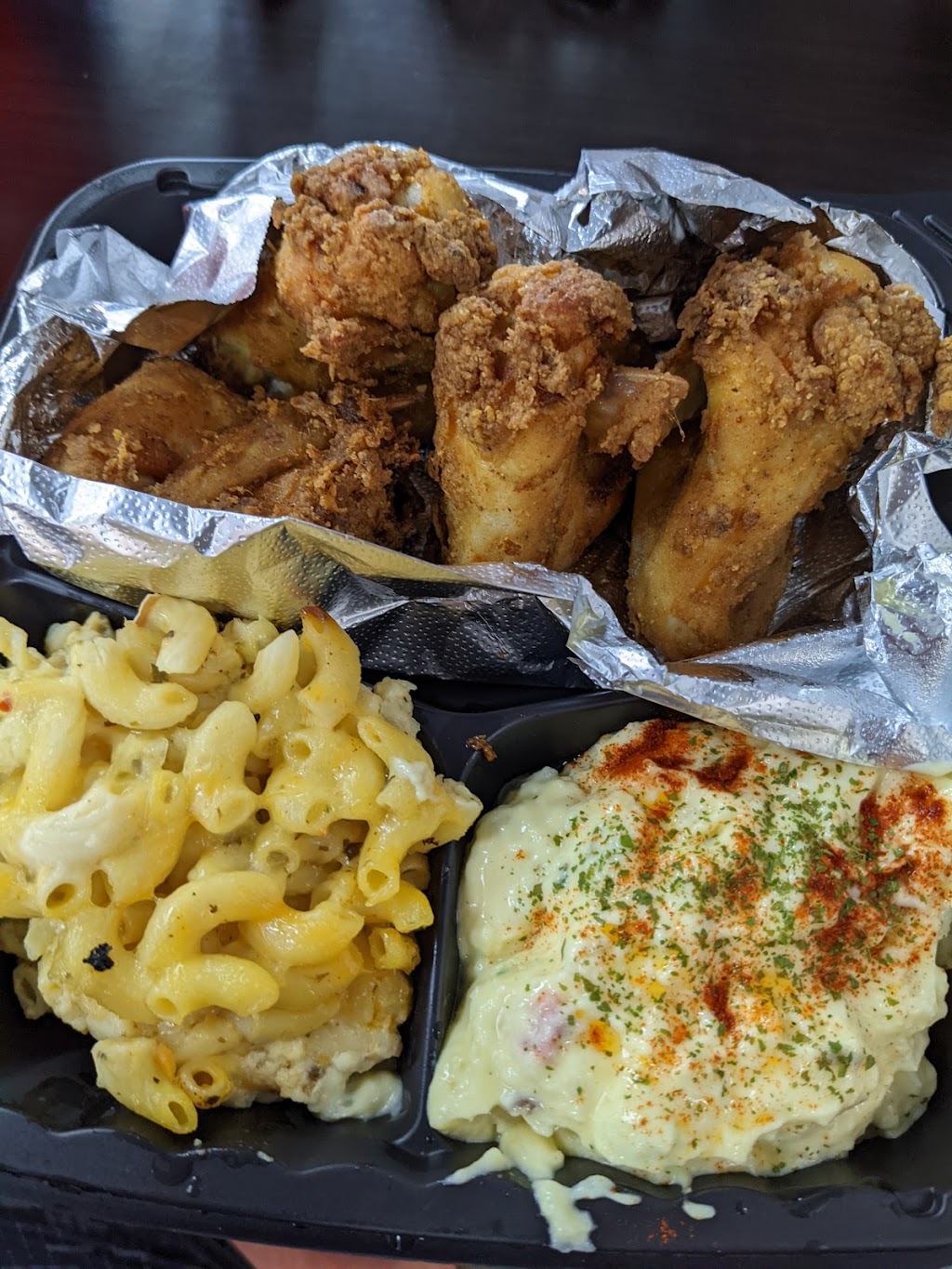 Della Mae’s Kitchen | restaurant | 23100 Alessandro Blvd suite g, Moreno Valley, CA 92553, USA | 9517037107 OR +1 951-703-7107