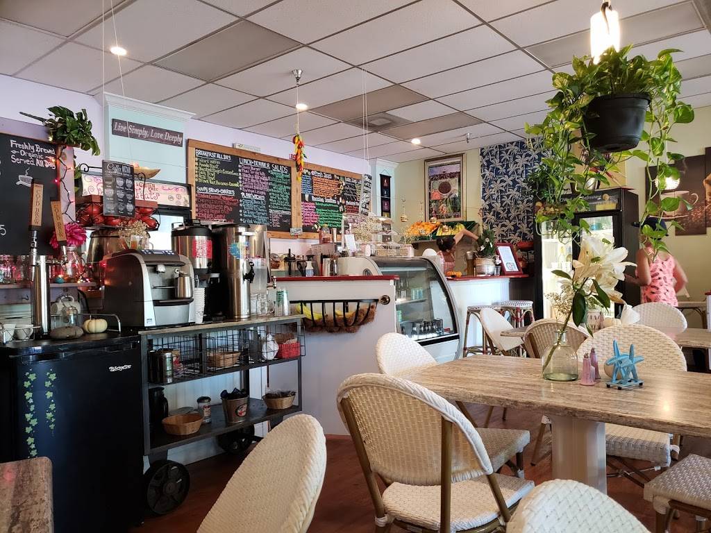 Sanibel Sprout | restaurant | Baileys Center, 2463 Periwinkle Way, Sanibel, FL 33957, USA | 2394724499 OR +1 239-472-4499