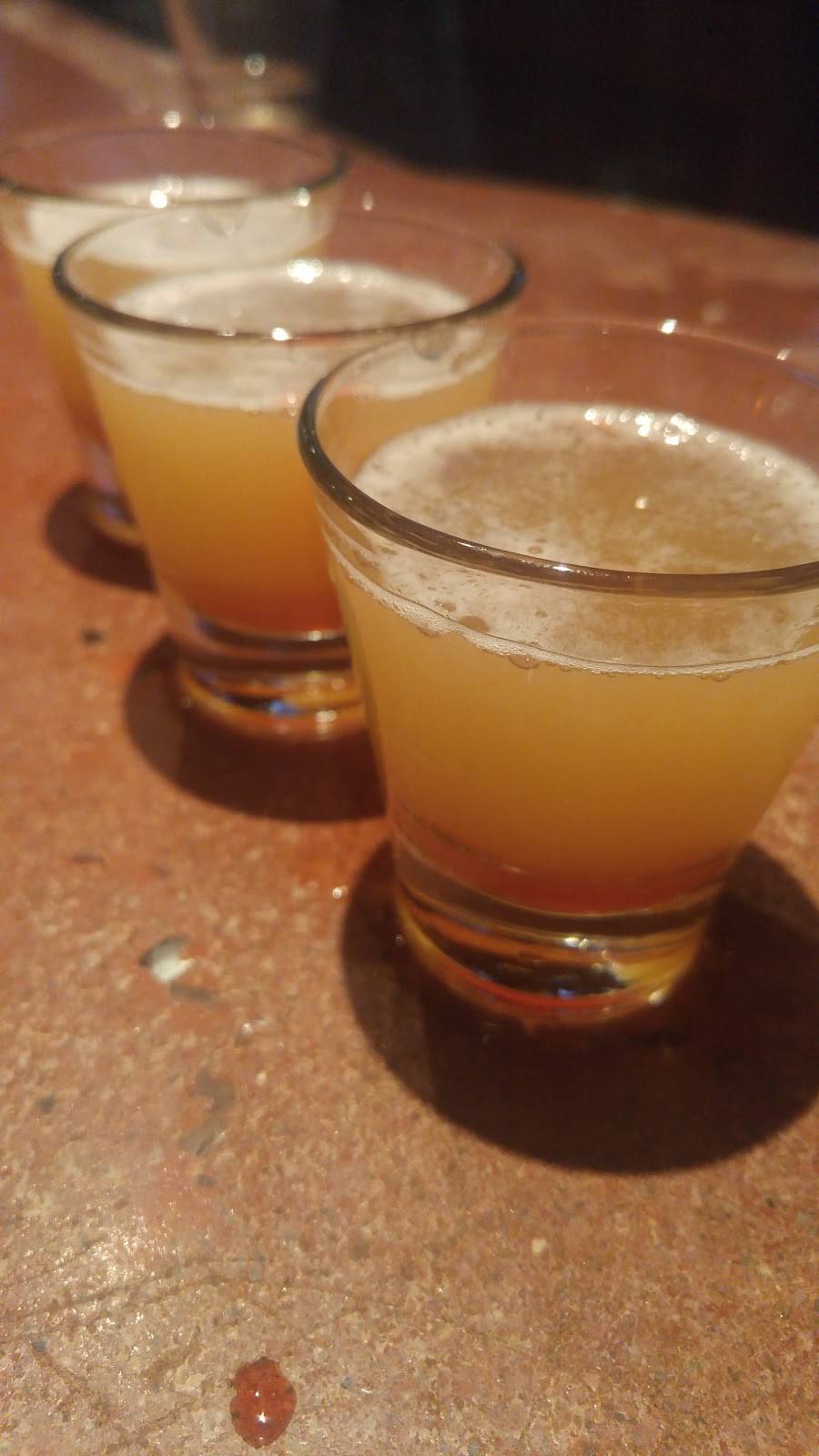 Bernards Tavern | restaurant | 630 N High St, Columbus, OH 43215, USA | 6142239601 OR +1 614-223-9601