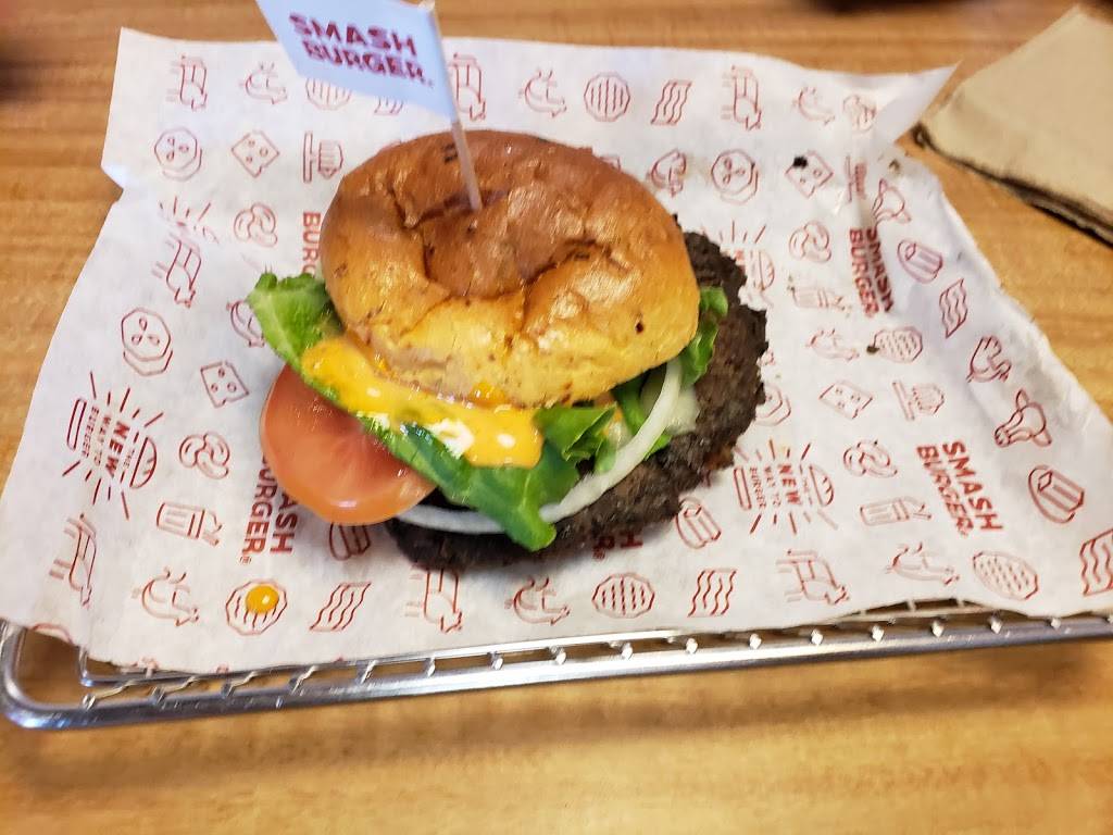 Smashburger | restaurant | 193 W 237th St, Bronx, NY 10463, USA | 7186184229 OR +1 718-618-4229