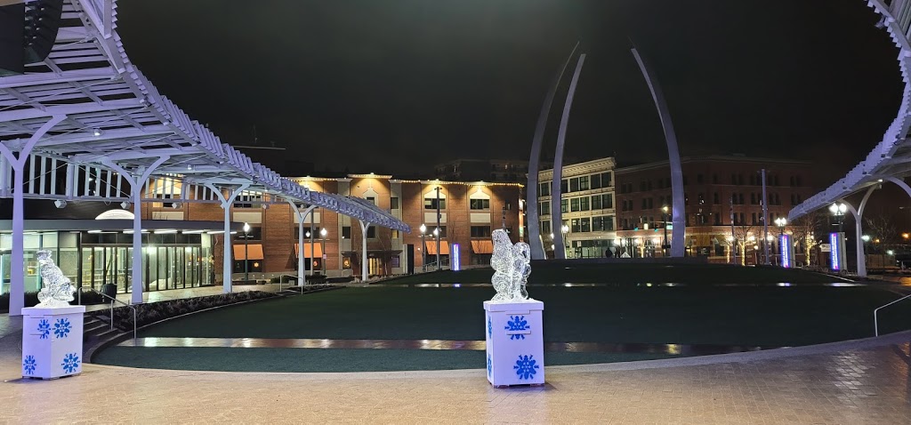 Centennial Plaza | restaurant | 300 Market Ave N, Canton, OH 44702, USA | 3303669800 OR +1 330-366-9800