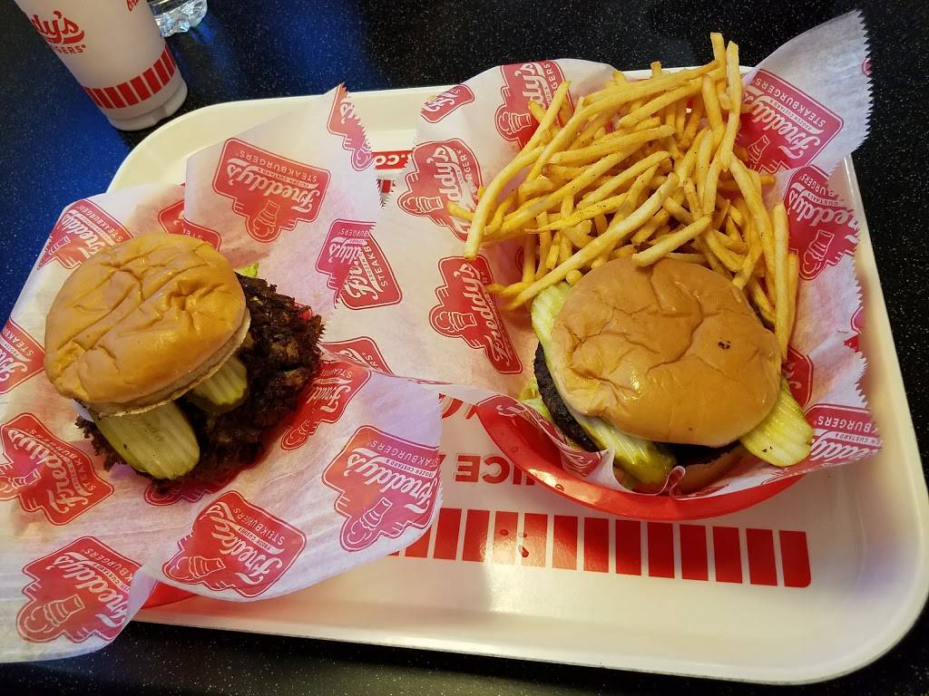Freddys Frozen Custard & Steakburgers | restaurant | 2230 Peachtree Industrial Blvd, Duluth, GA 30097, USA | 6786948232 OR +1 678-694-8232