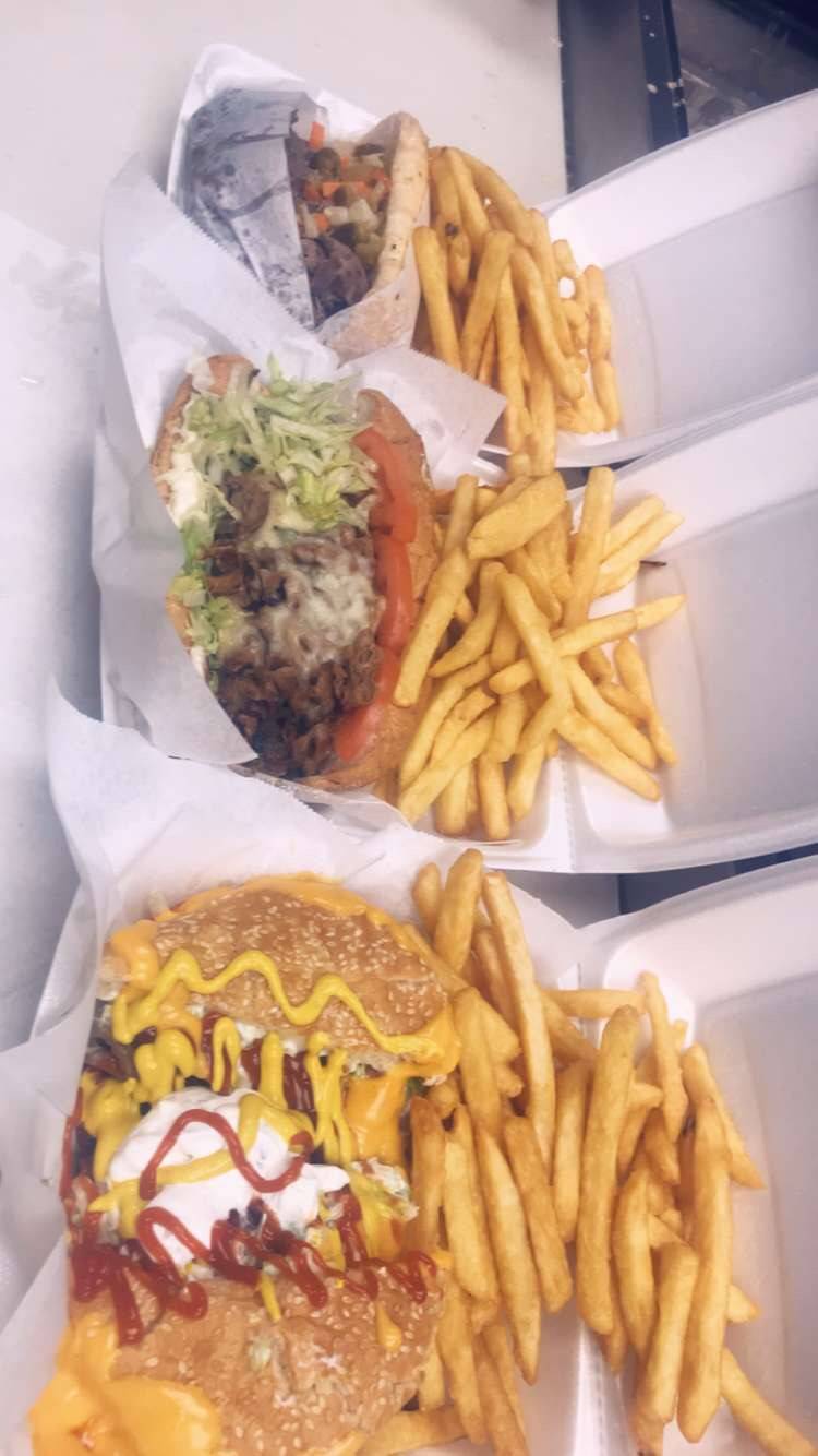 Sharks Fish Chicken | restaurant | 9800 S Halsted St, Chicago, IL 60628, USA | 7732332223 OR +1 773-233-2223