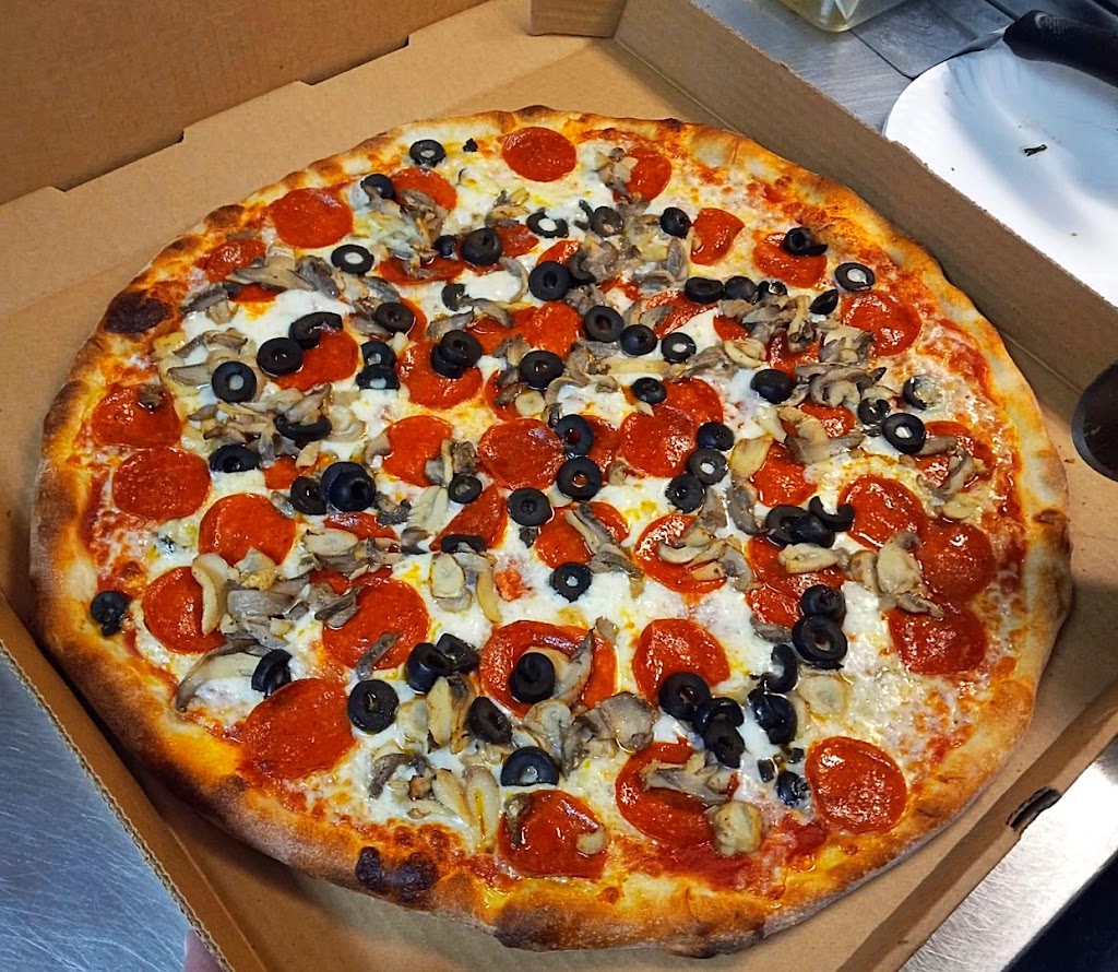 Bizzarro Pizza | restaurant | 3 N Atlantic Ave, Cocoa Beach, FL 32931, USA | 3216134010 OR +1 321-613-4010