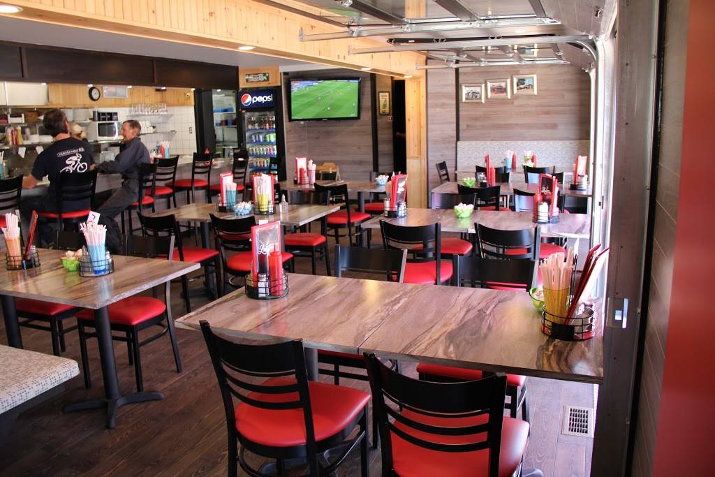 Restaurant La Lanterne | restaurant | 437 Boulevard Albiny Paquette, Mont-Laurier, QC J9L 1K7, Canada | 8196234339 OR +1 819-623-4339