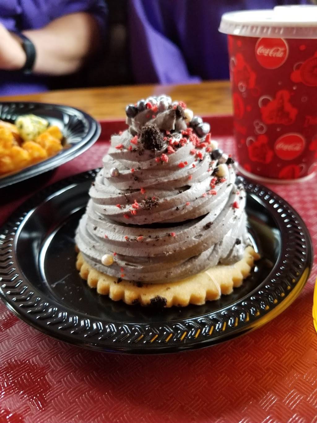 Red Rose Taverne | restaurant | 1313 S Harbor Blvd, Anaheim, CA 92802, USA | 7147813463 OR +1 714-781-3463