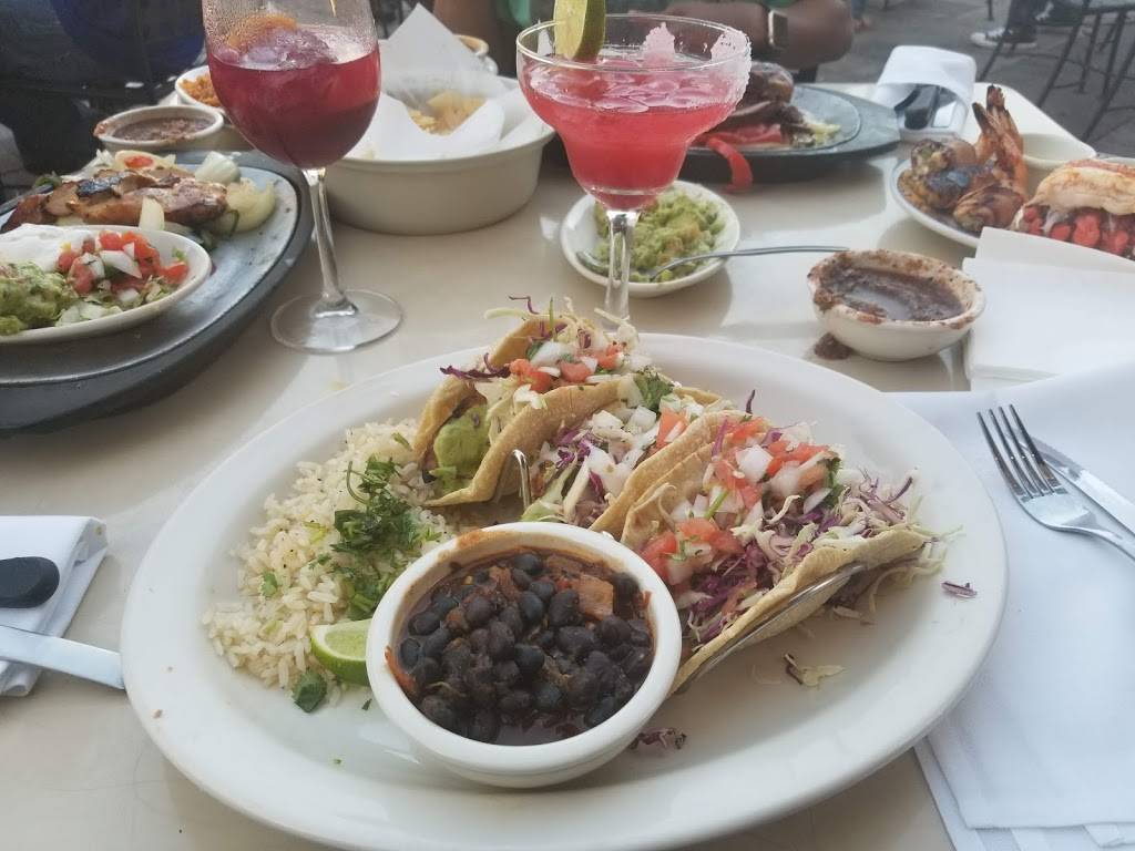 Uncle Julios Mexican From Scratch | restaurant | 14900 Potomac Town Pl, Woodbridge, VA 22191, USA | 7037637322 OR +1 703-763-7322