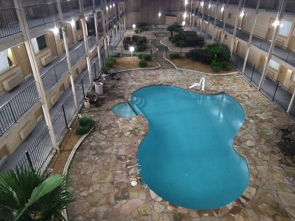 Econo Lodge | restaurant | 2125 Veterans Blvd, Kenner, LA 70062, USA | 5044646464 OR +1 504-464-6464