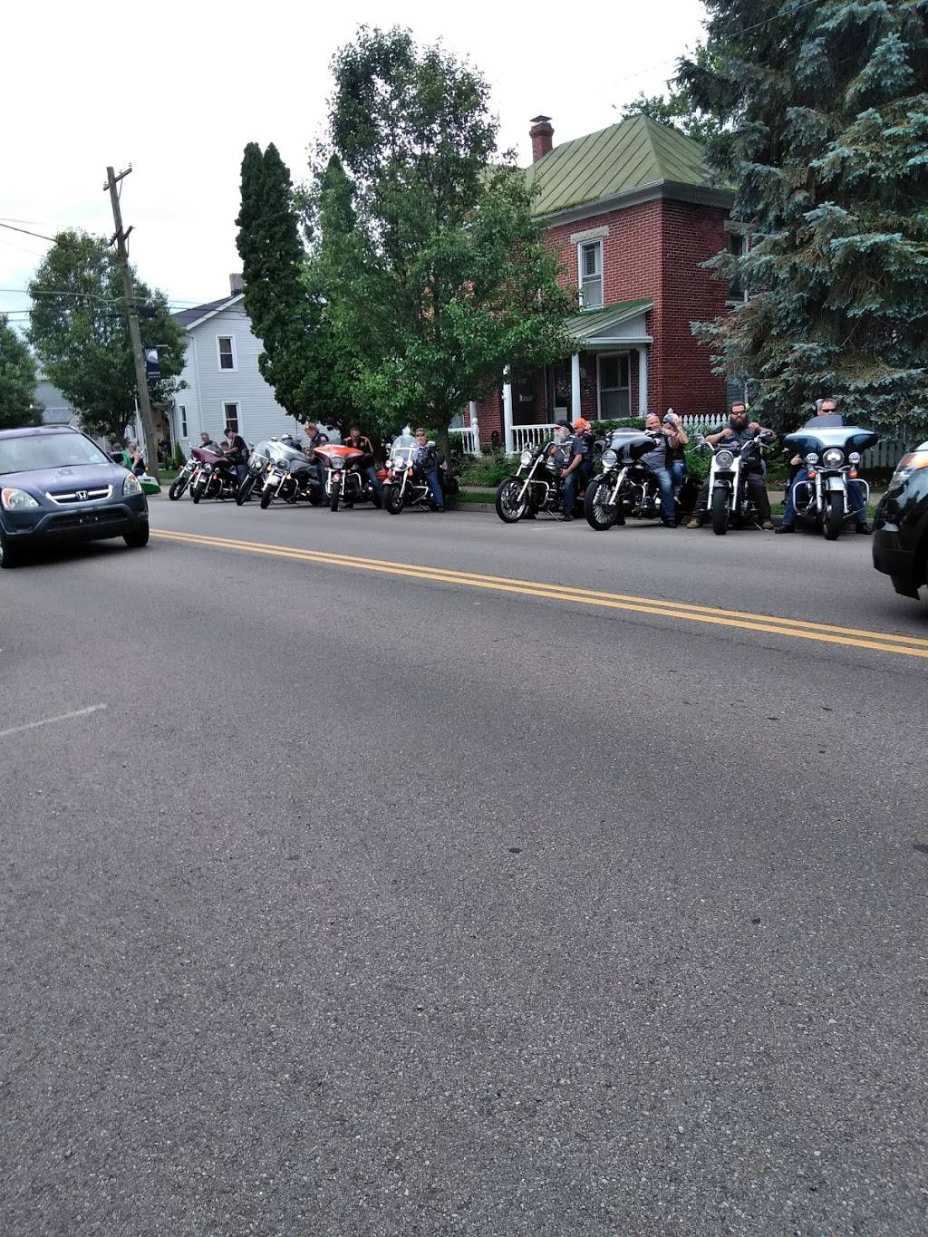 The Village Inn | restaurant | 42 E Center St, Farmersville, OH 45325, USA | 9376965033 OR +1 937-696-5033