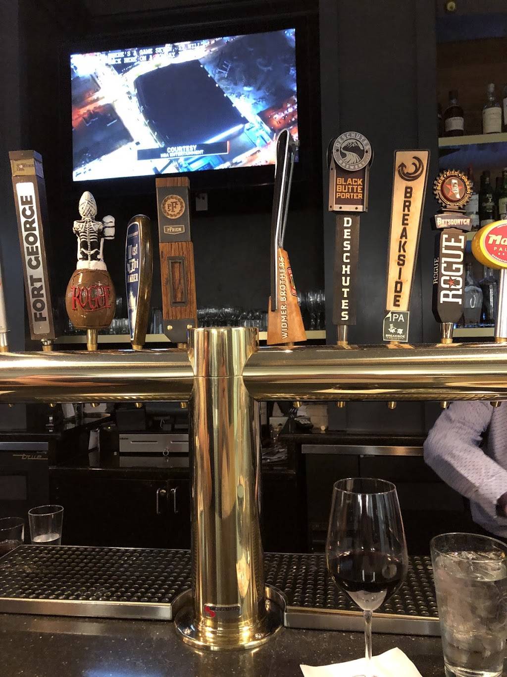 Rose & Compass | restaurant | 8235 NE Airport Way, Portland, OR 97220, USA | 5032812500 OR +1 503-281-2500