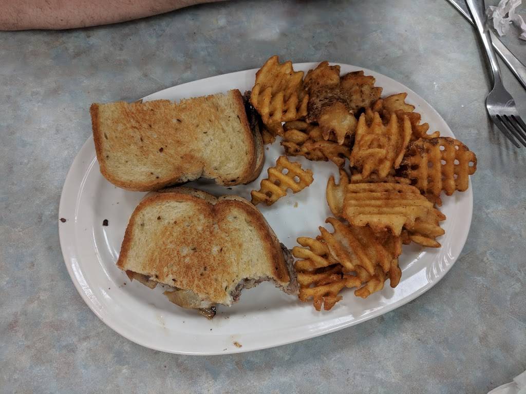 Friendlys | restaurant | 106 Neshaminy Rd, Cornwells Heights, PA 19020, USA | 2153572743 OR +1 215-357-2743