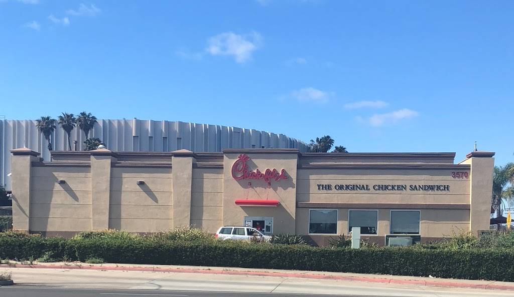 Chick-fil-A | restaurant | 3570 Sports Arena Blvd, San Diego, CA 92110, USA | 6197581555 OR +1 619-758-1555