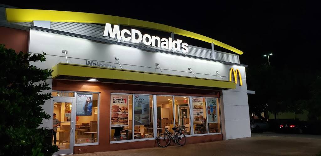 McDonalds | cafe | 5650 NW 7th St, Miami, FL 33126, USA | 3052623961 OR +1 305-262-3961