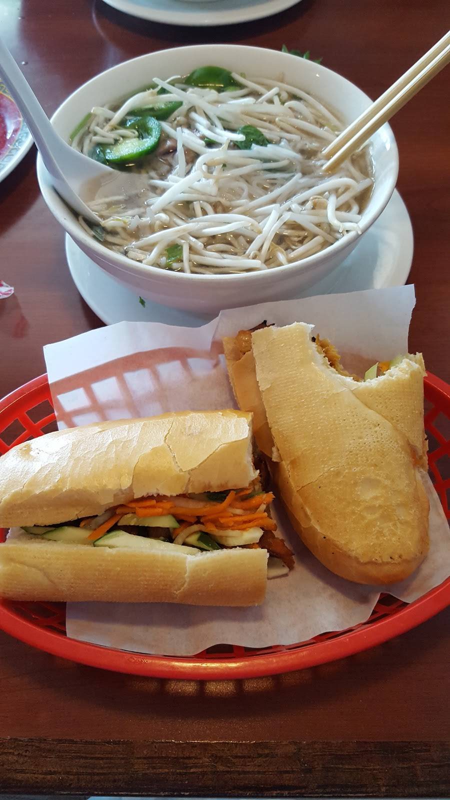 Saigon Noodle House | restaurant | 1486 N Kraemer Blvd, Placentia, CA 92870, USA | 7145284087 OR +1 714-528-4087