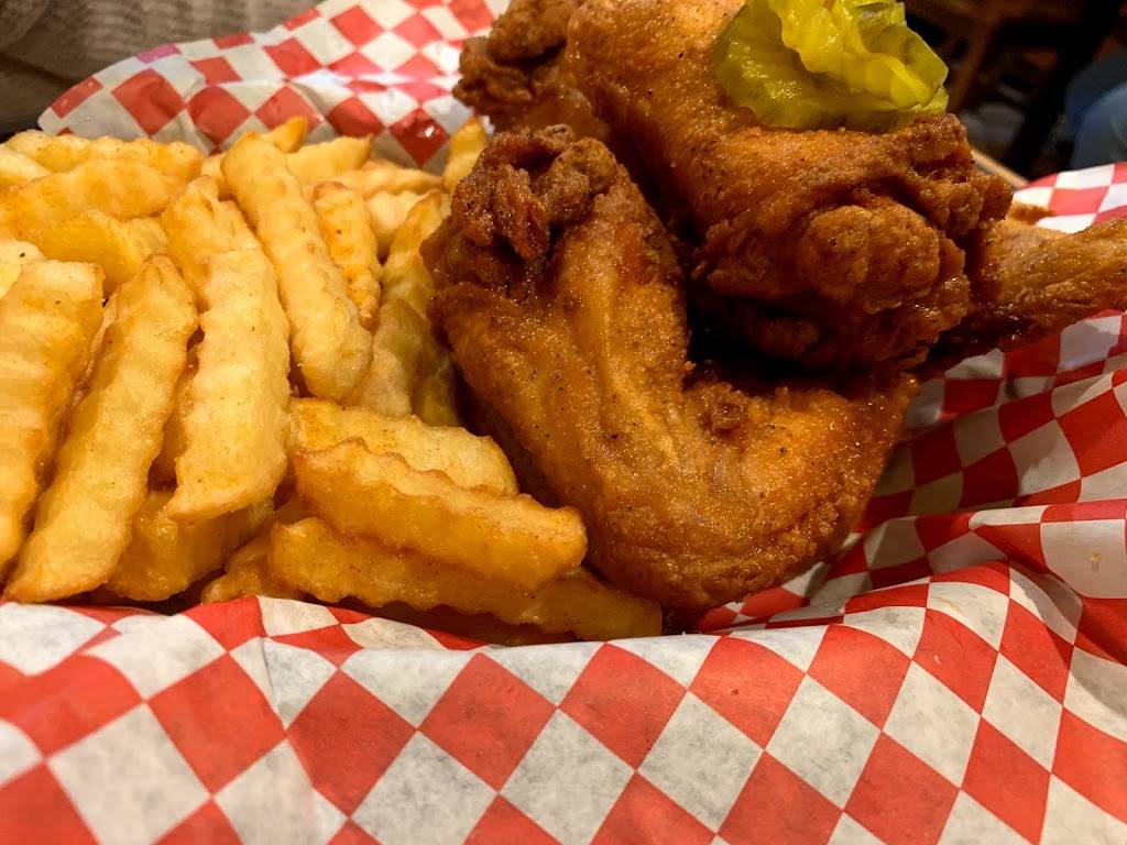 Helens Hot Chicken | restaurant | 8378, 413 E Round Grove Rd, Lewisville, TX 75067, USA | 9725375849 OR +1 972-537-5849