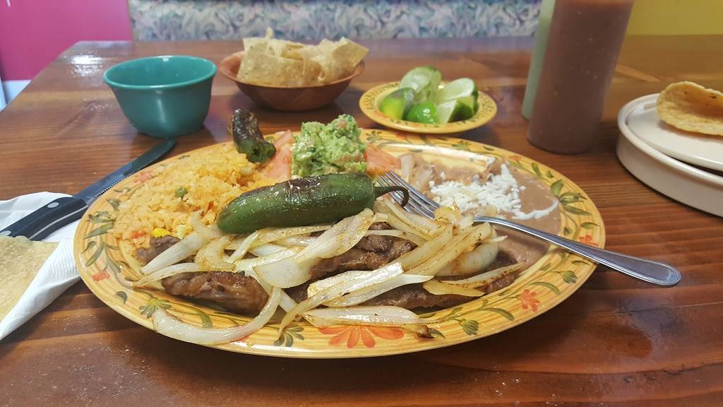 Tamales Diana | restaurant | 615 N Midlothian Rd, Mundelein, IL 60060, USA | 8475663422 OR +1 847-566-3422