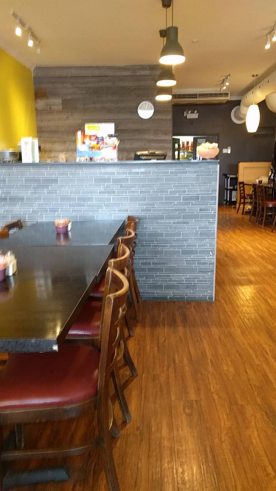 Yins Restaurant Port Dover | restaurant | 305 Main St, Port Dover, ON N0A 1N0, Canada | 5195831810 OR +1 519-583-1810