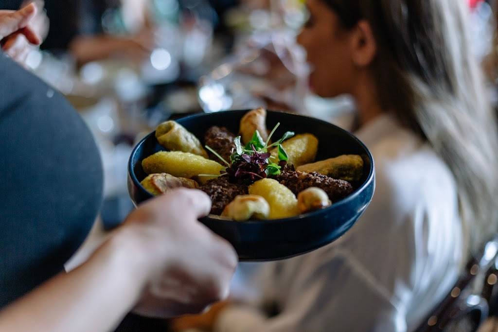 Assyrian Kitchen | restaurant | 5481 N Northwest Hwy, Chicago, IL 60630, USA | 8479243751 OR +1 847-924-3751