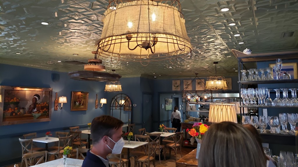 Blue Door Kitchen & Garden | restaurant | 52 W Elm St, Chicago, IL 60610, USA | 3125734000 OR +1 312-573-4000