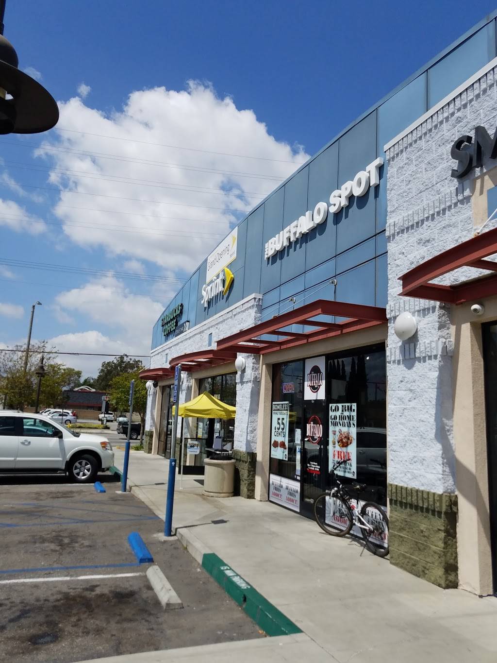 The Buffalo Spot | restaurant | 5910 Del Amo Blvd, Lakewood, CA 90713, USA | 5623770330 OR +1 562-377-0330