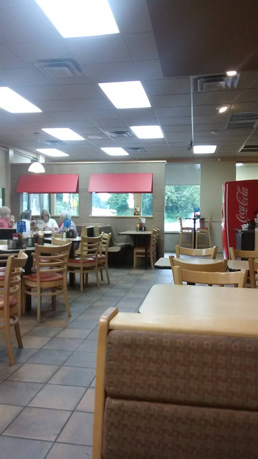 Dairy Queen Grill & Chill | restaurant | 201 S 2nd St, Central City, KY 42330, USA | 2707543800 OR +1 270-754-3800