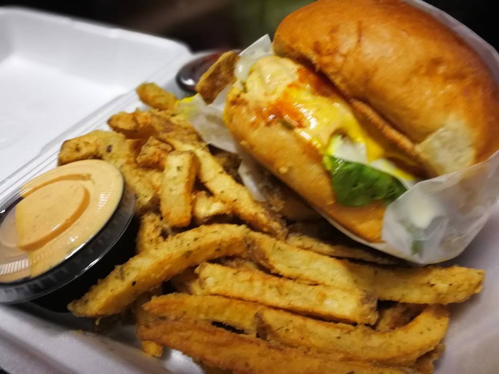 Burger House | restaurant | El Refugio, 21440 Tecate, B.C., Mexico | 016651043509 OR +52 665 104 3509