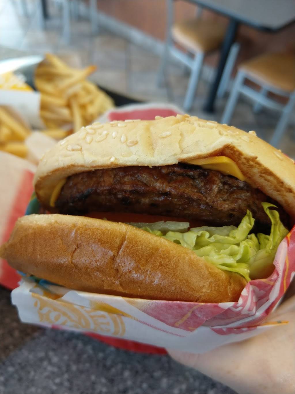 Carls Jr. | restaurant | 655 Coleman Ave, San Jose, CA 95110, USA | 4082925240 OR +1 408-292-5240