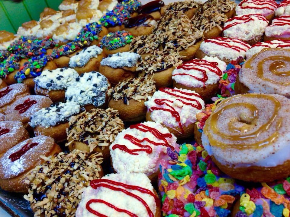 Peace, Love and Little Donuts of North Canton | bakery | 1310 S Main St, North Canton, OH 44720, USA | 3305266123 OR +1 330-526-6123